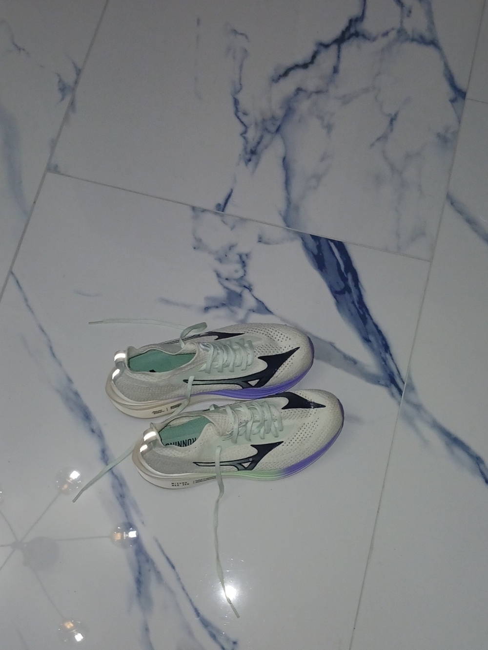 Mizuno White Running Shoes with Mint and Purple Accents